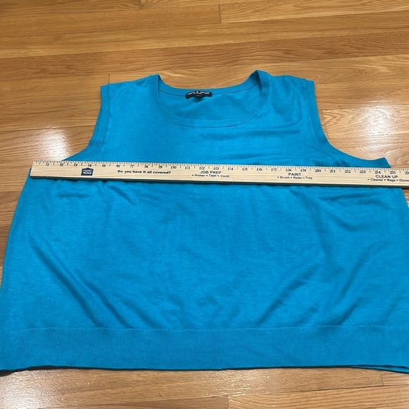 Cable & Gauge teal blue plus size women’s sleeveless sweater size 3X. - Picture 4 of 7